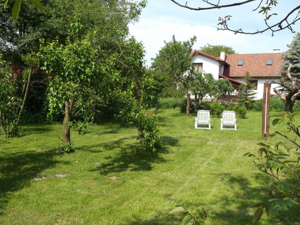 Dworek W Ogrodzie Kazimierz Dolny Esterno foto